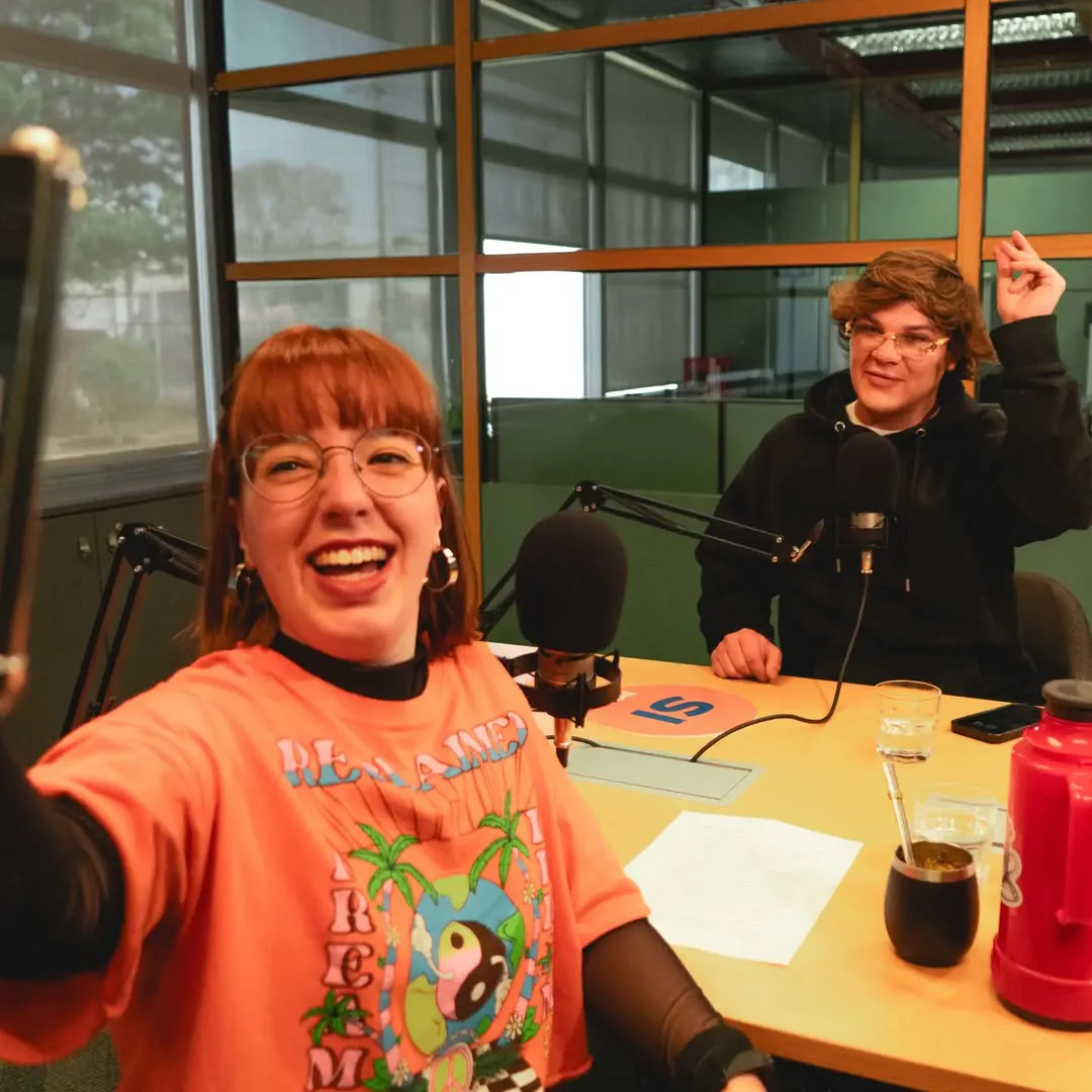 brenda junto a emma vich